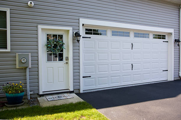 24/7 Emergency Garage Door Panel Replacement experts in Deer Lodge, MT